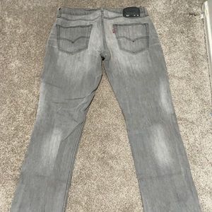 Levi’s pants